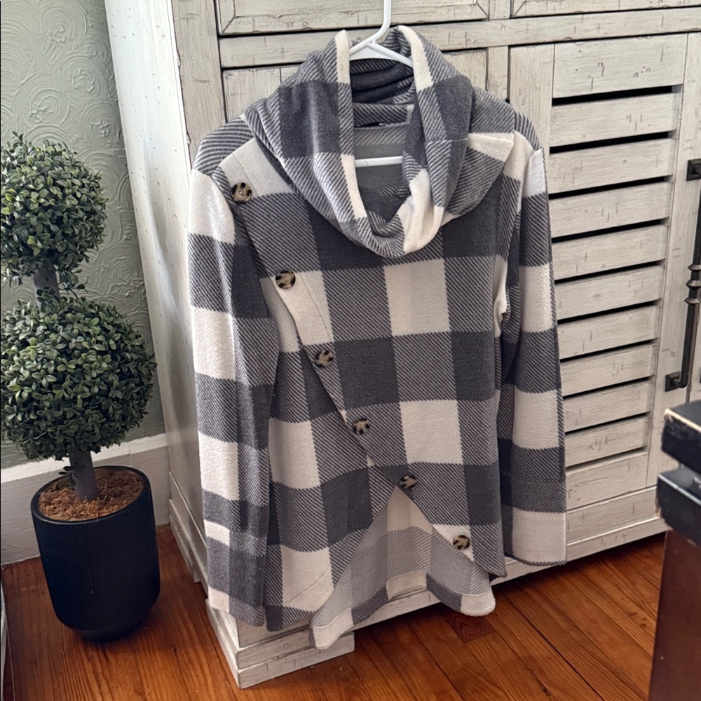 Chic Plaid Cowl Neck Sweater - Gray and Cream